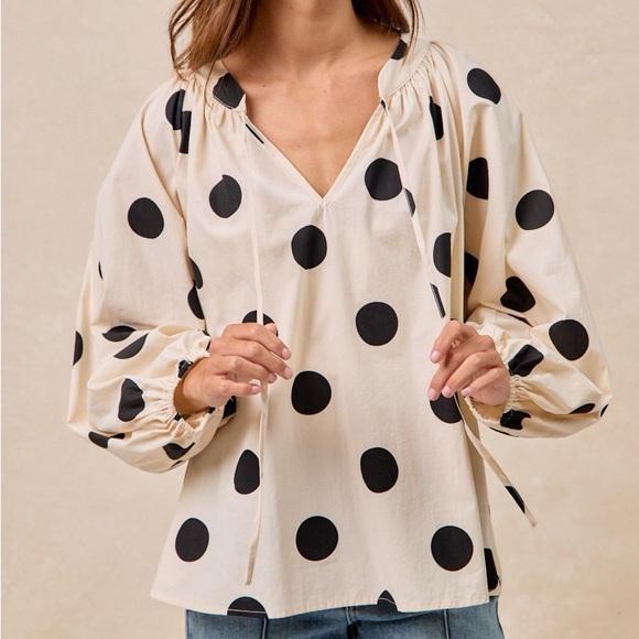 Polka Dot Exaggerated Balloon Sleeves Blouse - Picture 7 of 10